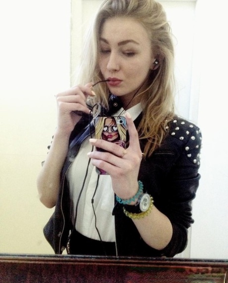 domácí selfie pěkný sex obr
