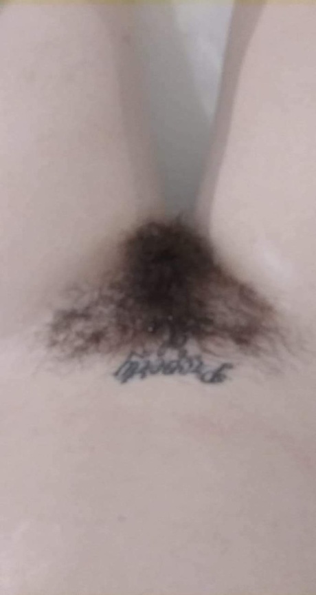 nasse haarige Muschi freie schöne archiv