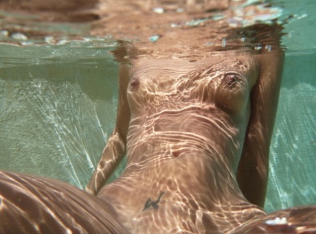 underwater nudes archive