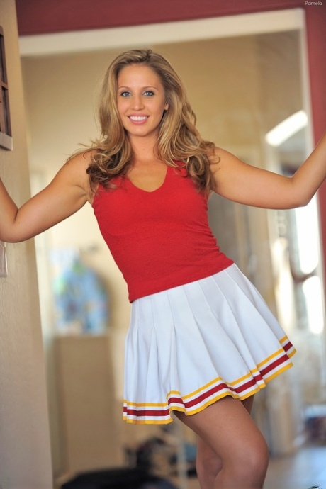 cheerleader beautiful xxx gallery