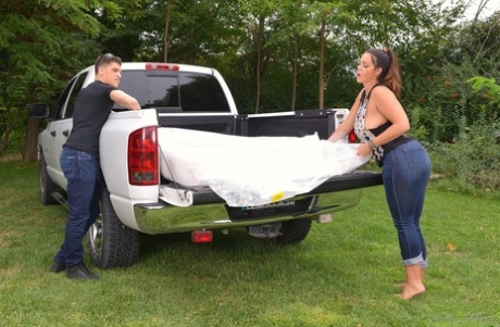 bbw outdoor top photos