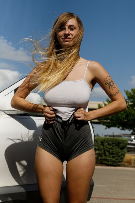 Angel Youngs model nude images