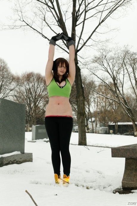 amateur yoga pants naked images