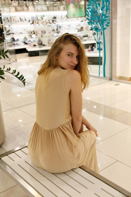 public flashing hot porn pictures