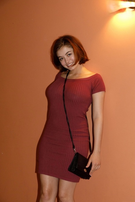 Aria Sky model nude pictures