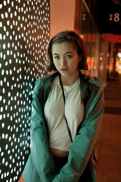 Aria Sky best model img