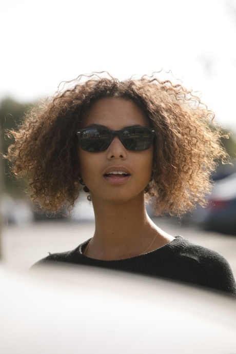 ebony glasses free sex pics