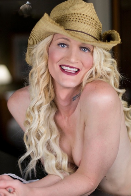Brooke Zanell pornstar sexy galleries