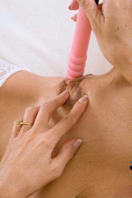 pequeña abuela porno galería