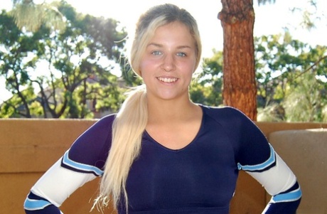 cheerleader porno pic
