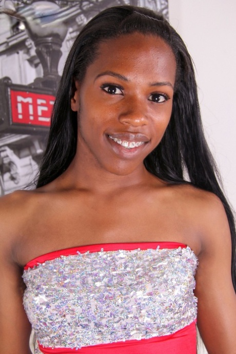 Ariel Smith pornographic model pic