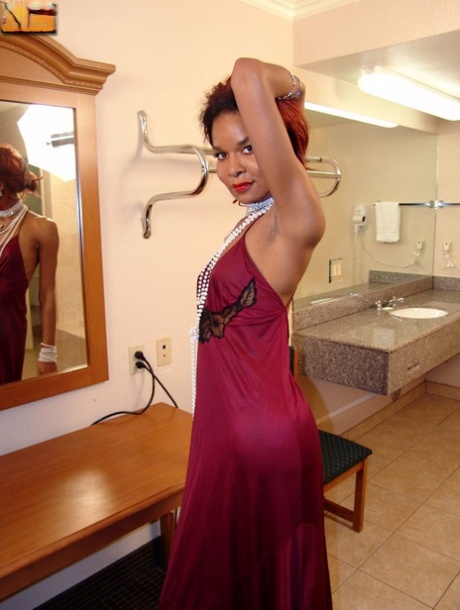 Mistress Soleli model beautiful photo