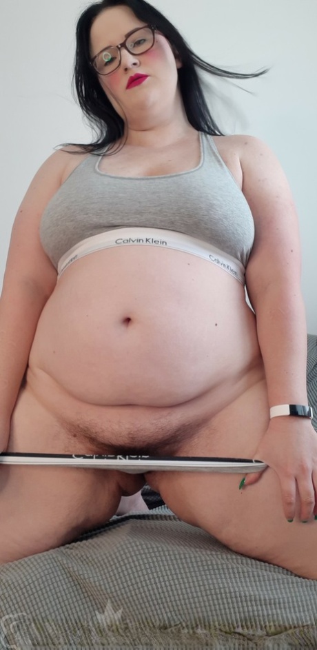 dicke Frau reitet hübsche xxx bild