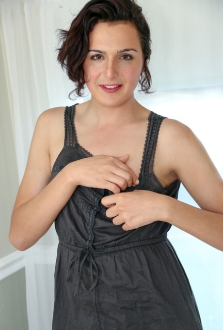 Sexy Alexis free actress img