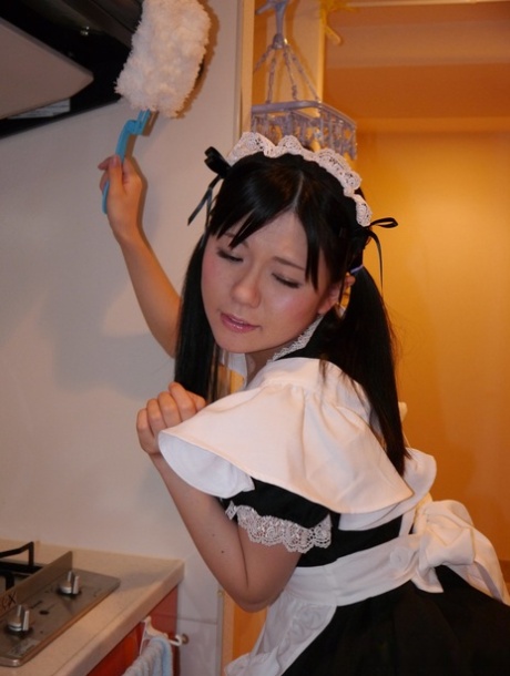 亚洲女佣 自由的 畫廊