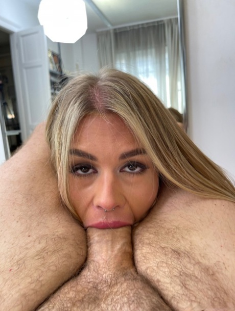 Zlata Shine sexy star gallery