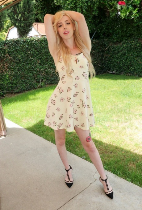 shemale dress naked photos