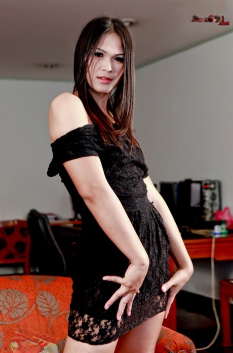 Ladyboy Name sex model pic