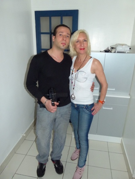 french milf perfect picture