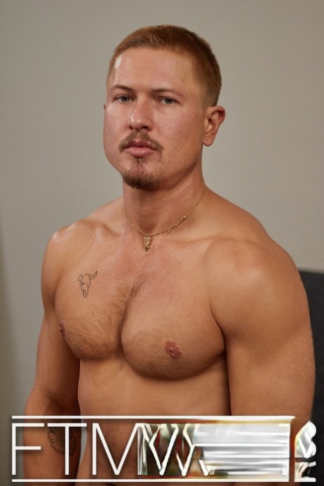 hairy gay free naked pic