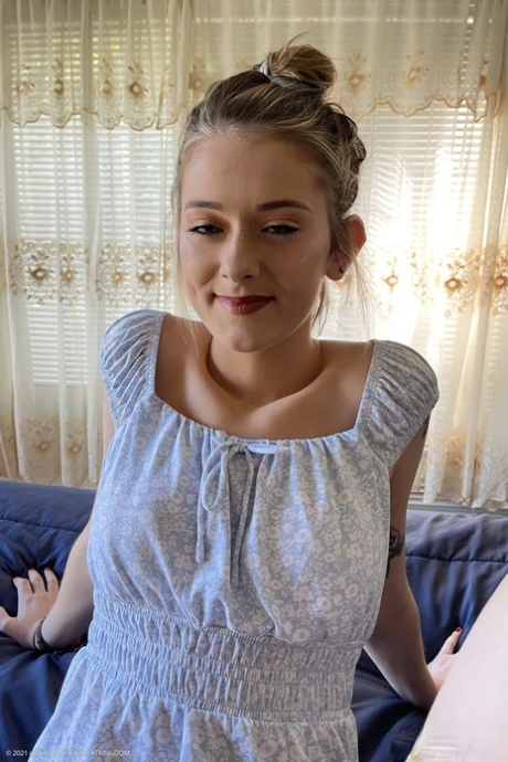 mager liten och nätt tonåring vuxen perfekt bilder