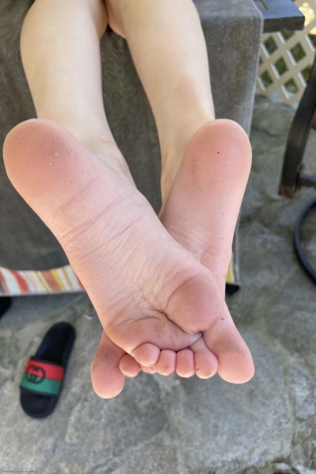 drobná zrzka sexy erotika fotografie