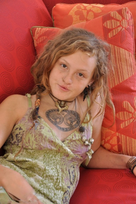 owłosiona nastoletnia cipka wysokiej jakości porno galerie