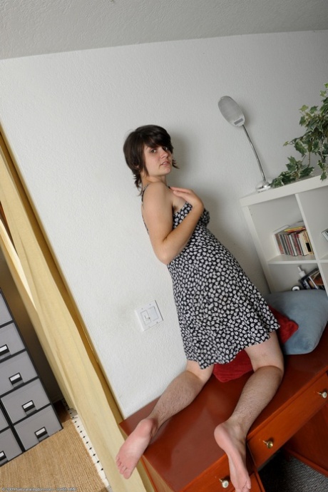 hairy legs hot porn photos