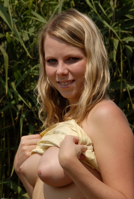teen puffy nipples top image