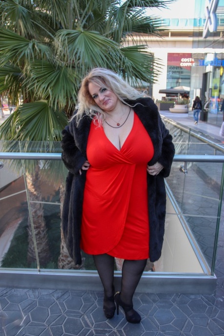 Sophia Lola pornstar perfect photo