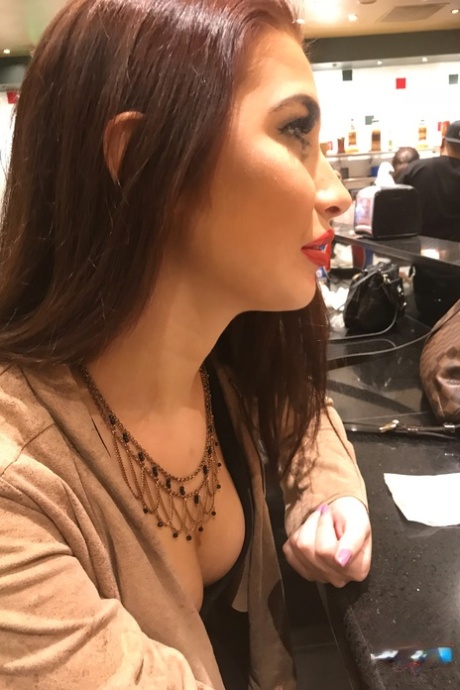Olivia Nova erotic actress image