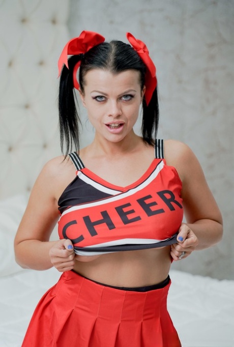 pom-pom girl aux gros seins érotique xxx collection