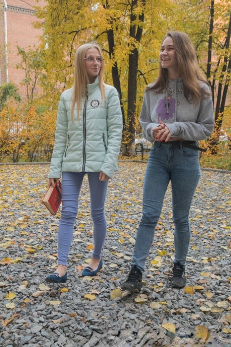 first time lesbian pretty images