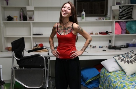 pierced pussy nude pictures