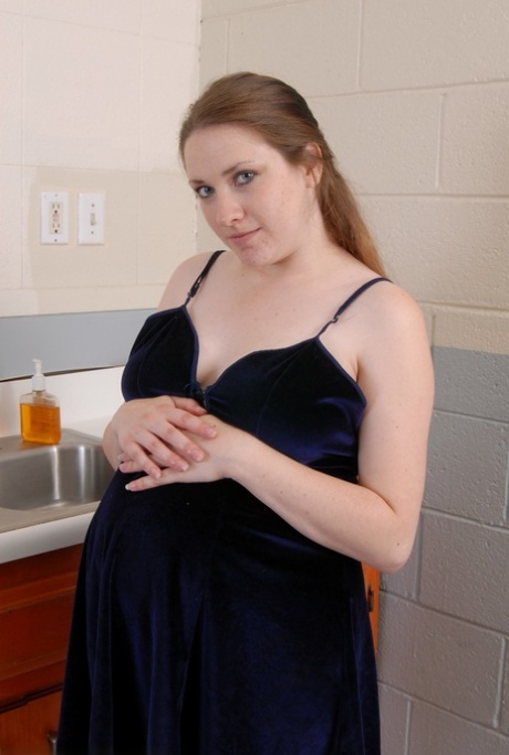 pale redhead porno pics