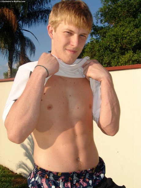 gay outdoor porn gallery