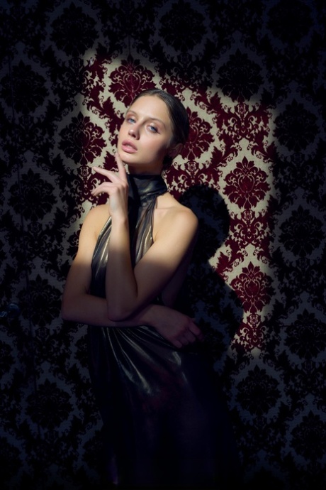 Amelie Lou sexy actress pic