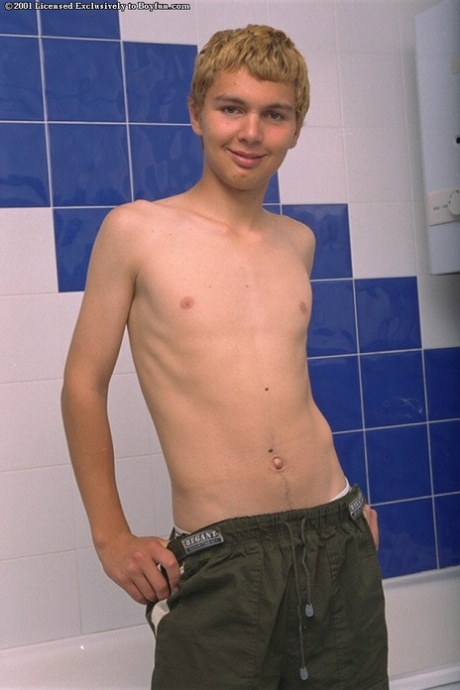 gay shower free sex photos