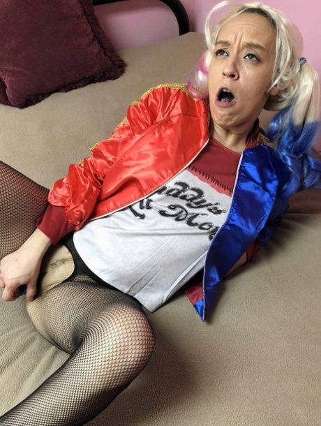 Harley Quinn naked star picture