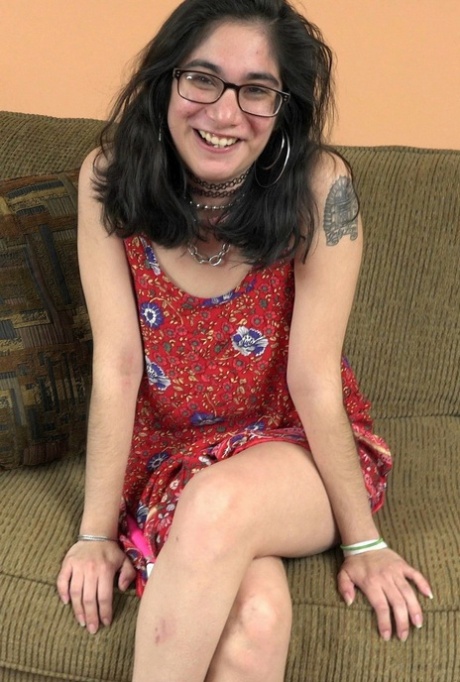 オタクな熟女 セクシーヌード 写真