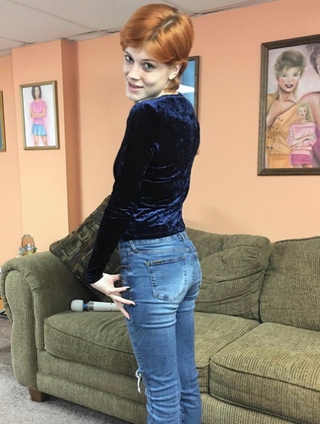 Ava Little erotic star image