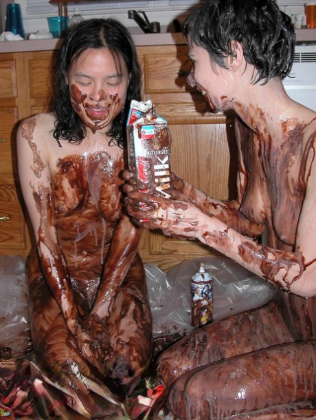 lesbian kitchen art nude img