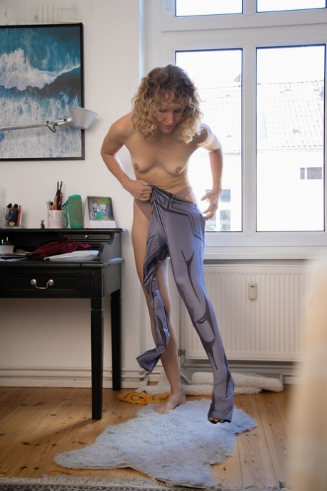 amateur yoga pants hd photo
