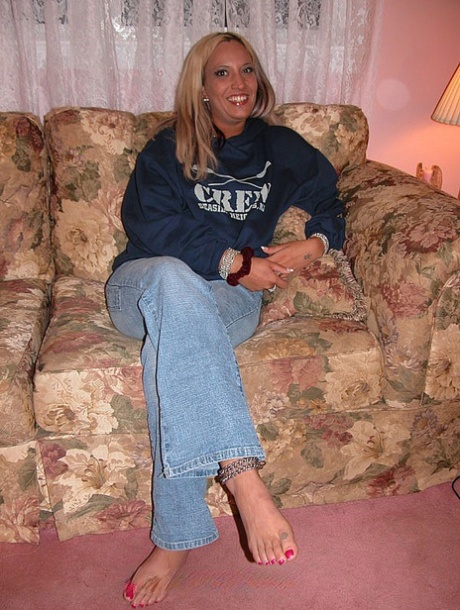 Lexxi Meyers pretty actress archive