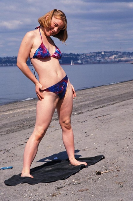 hairy bikini porno galleries