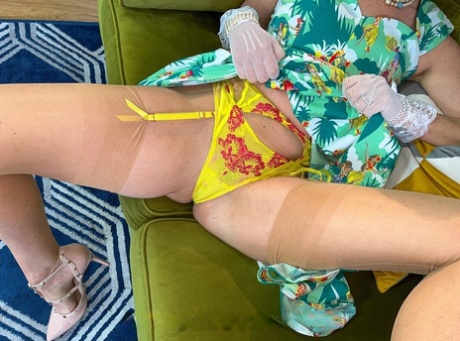 moden nylon smuk nøgen pic