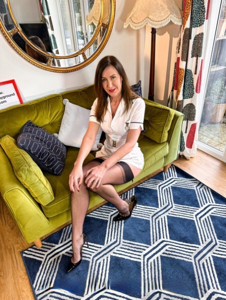 milf nylon sex image