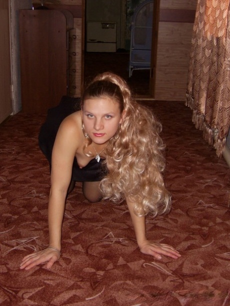 thick blonde beautiful naked gallery