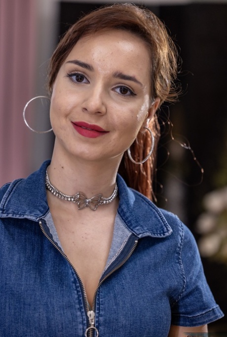 Zeynep Rossa perfect actress gallery