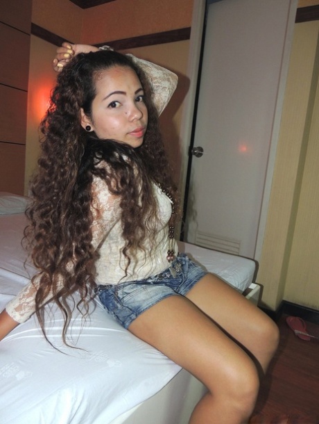 asian teen solo free nude picture
